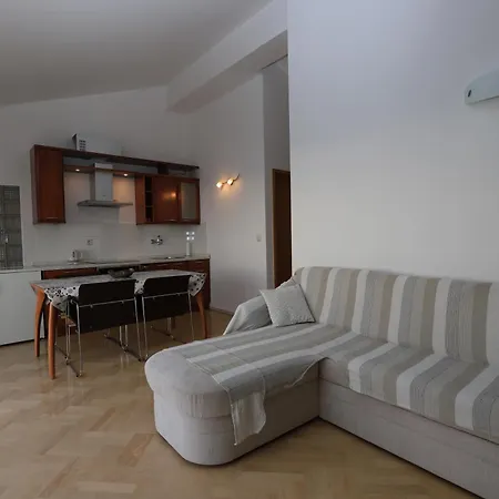 Apartament Simic *