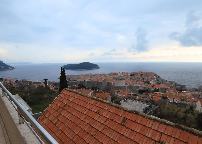 Simic Apartment