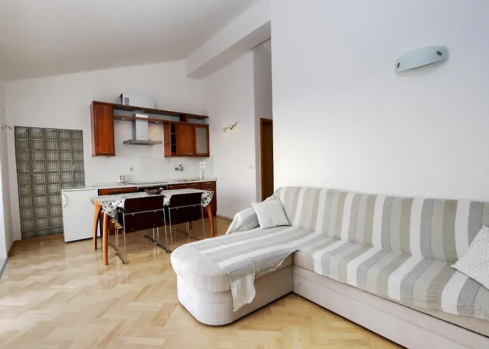 Simic Apartment *